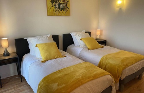 Moulins Appartement | 136 m² Appartement ∙ 2 chambres ∙ 4 personnes