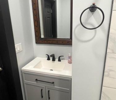 Newtonville Appartement | 1368 Central Ave APT#1