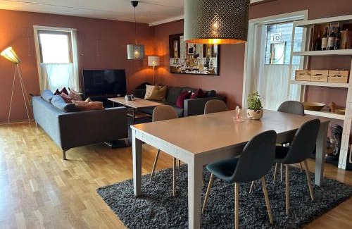 Kongsberg Appartement | 139m2, 5 bedrooms, 2 baths, with sauna, ski in out