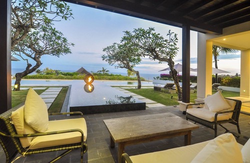 Ungasan Maison | Villa 13 chambres avec vue sur l'océan Uluwatu;