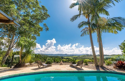 Myocum Maison | 13km's to Byron Bay town: Perfect family retreat with pool, sauna & sunset views