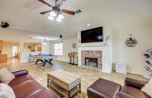 North San Antonio - SAT Maison | 14 Mi to Dtwn San Antonio Home with Pool and Yard