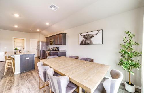Broken Arrow Maison | 14 Mi to Tulsa Home with Patio in Broken Arrow
