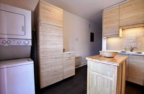 Rosemont-La Petite-Patrie Appartement | #141 Bright,Comfortable & Renovated APT in Rosemont