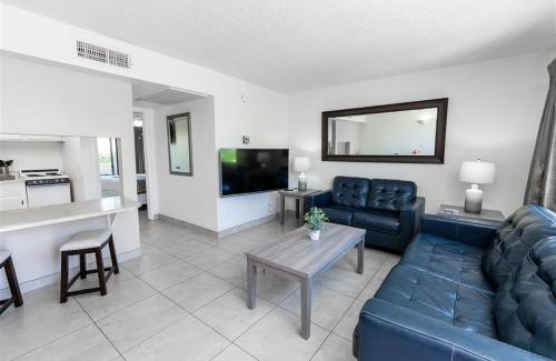 South Scottsdale Appartement | 145 Fully Furnished 1BR Suite-Pet Friendly
