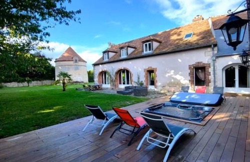 Bailleau-l'Eveque Maison | A 15' de CHARTRES (28) : Propriété historique, calme et jacuzzi.