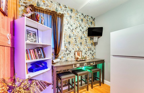 Newark Appartement | 15 Mi to NYC: Pet-Friendly Newark Apt