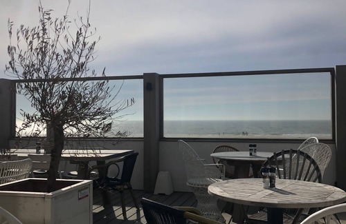 Sint Maartensvlotbrug Maison | 15-minute bike ride from the sea! Lovely vacation bungalow with spacious garden.
