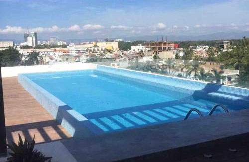 Diaz Ordaz Appartement | 15 Minute Walk to Beach KING Bed Rooftop Pool