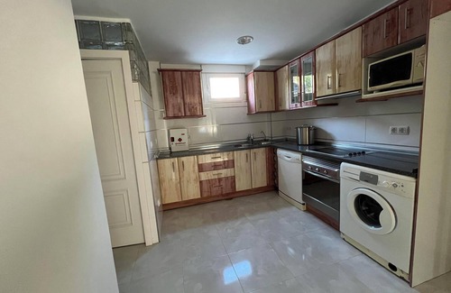 Colmenar de Oreja Villa | 15 minutes from Warner!!!! Ideal house for families with pool and fireplace