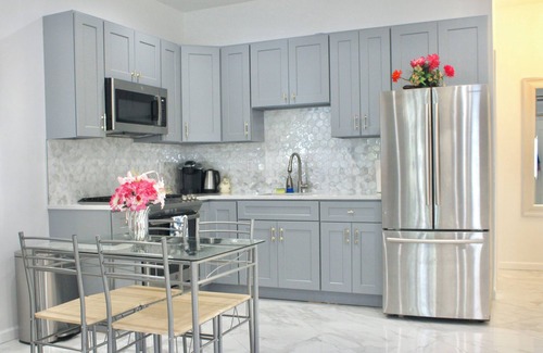 Queens Appartement | 15 Minutes From Manhattan Private 2-Bedroom in Astoria Queens/LIC