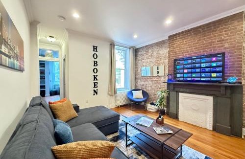 Hoboken Appartement | 15 Minutes to NYC - Large Home - Great Location