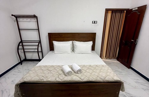 Hendala Appartement | 15 minutes to Port City and Galle Face Greens!
