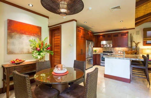 Kahala Maison | 15% Off Summer Special! Luxury Oceanfront Estate: Banyan House 4BD