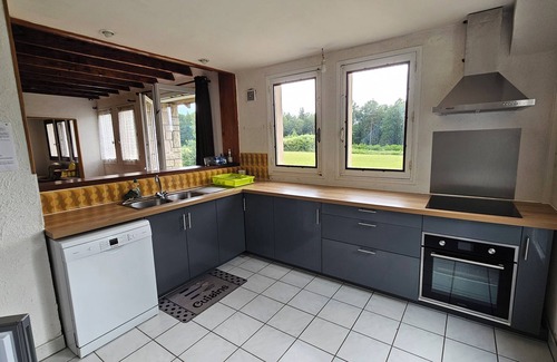 Eyrein Cottage | Gîte 15 pers. en Corrèze : 20 ha privés avec forêt, étang et rivière