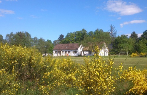 Eyrein Cottage | Gîte 15 pers. en Corrèze : 20 ha privés avec forêt, étang et rivière