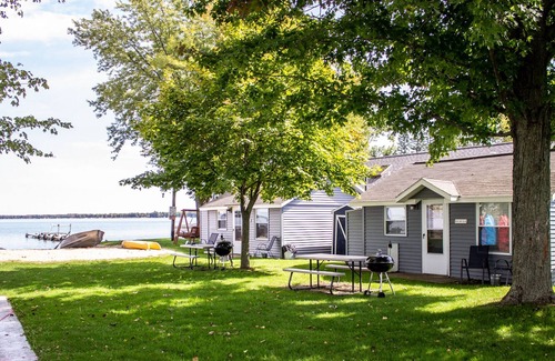 Houghton Lake Station Balnéaire | 15 Steps from the Lake