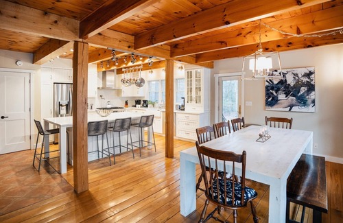 Saugerties Maison | 15 to Woodstock 25 to Hunter ☆ Farmhouse + Cabin