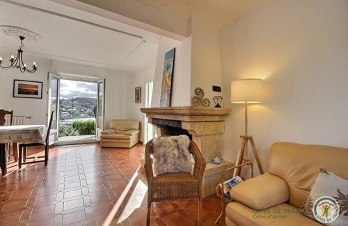 Tredrez-Locquemeau Maison | 150 m² Gîte ∙ 4 chambres ∙ 7 personnes