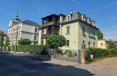Laubegast Appartement | 150 sqm in Dresden city villa from the Wilhelminian era.