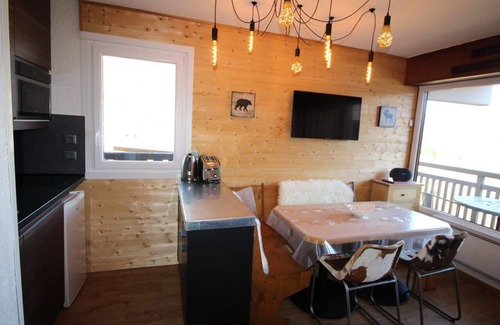 Auris Appartement | À 150m des remontées, 3ème étage, vue montagne, balcon, télévision, casier à ski, 40m²