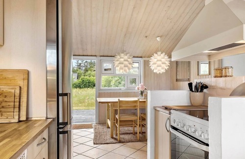 Bratten Strand Cottage | 150m to beach, Indoor Pool, Fireplace, Undisturbed Privacy, Private Cottage