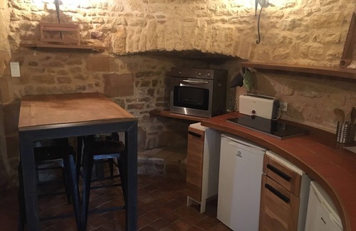 Saint-Vincent-Bragny Maison | 15TH CENTURY PRIORY