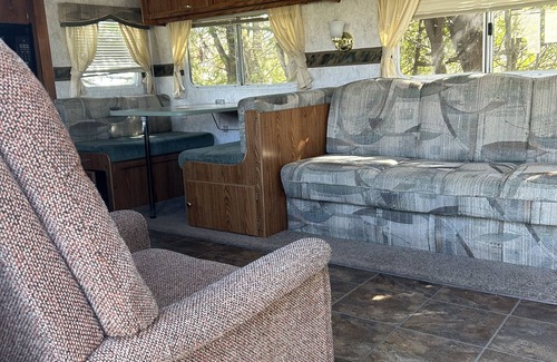 Stokes Bay Maison | #16 Comfy Camping with a waterview