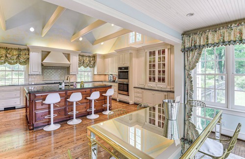 Owings Mills Maison | 16 Mi to Baltimore: Spacious Home in Owings Mills!