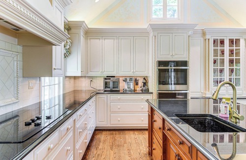 Owings Mills Maison | 16 Mi to Baltimore: Spacious Home in Owings Mills!