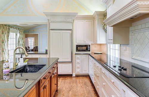 Owings Mills Maison | 16 Mi to Baltimore: Spacious Home in Owings Mills!