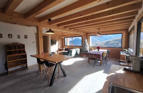 Poubeau Maison | 160 m² Gîte ∙ 4 chambres ∙ 8 personnes