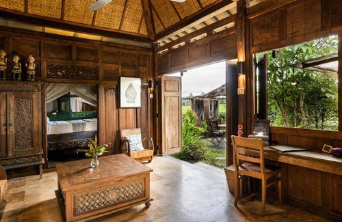 Timbulharjo Appartement | 160 m² Résidence de tourisme ∙ 3 chambres ∙ 20 personnes