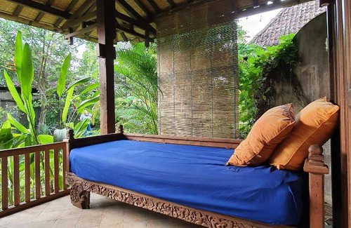 Timbulharjo Appartement | 160 m² Résidence de tourisme ∙ 3 chambres ∙ 20 personnes