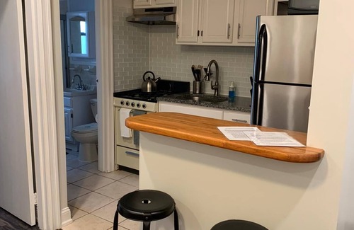 Industry Appartement | 1631 1D · Incroyable 1 lit Apt / 20 min à NYC-Parking disponible.