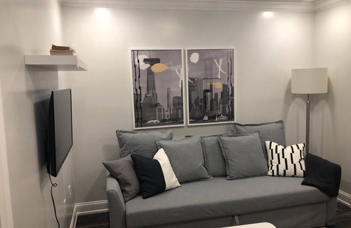 Industry Appartement | 1631 4C · 1 lit reposant Apt / 20 min à NYC-Parking disponible.