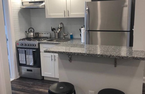 Industry Appartement | 1631 4D · Bienvenue 1bed Apt / 20 min à NYC-Parking Avail.