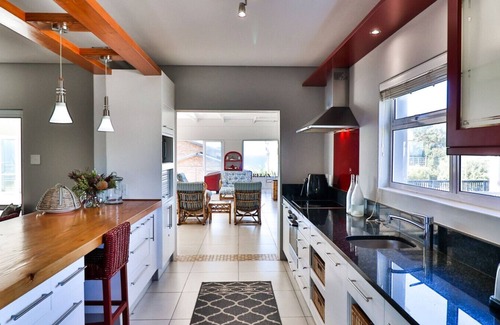 Kleinmond Maison | 164@Beach Road - large family home with ocean views