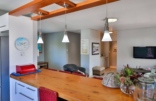 Kleinmond Maison | 164@Beach Road - large family home with ocean views