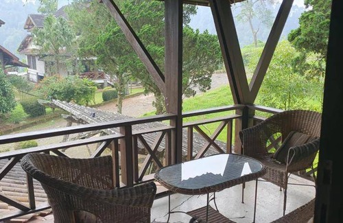 Pasirjambu Station Balnéaire | 168 m² Résidence de vacances ∙ 4 chambres ∙ 13 personnes