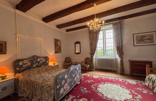 Auray Appartement | 16th Century Manoir du Belvedere - central, unique, historical, with all modern amenities