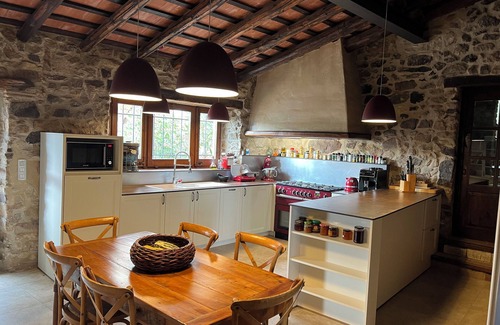 Agullana Maison | Mas rénové du 16ème siècle situé dans les montagnes avec vue sur la mer