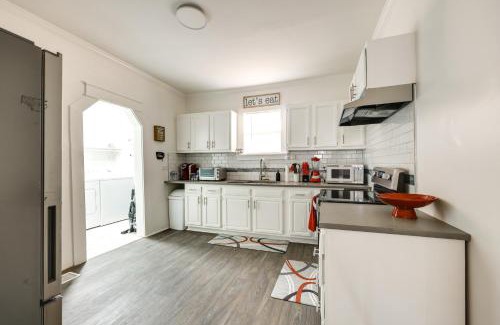 Bessemer Maison | 17 Mi to Birmingham Renovated Home with Deck