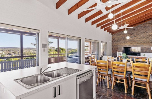 South Evans Head Maison | 17 Pacific Crescent - Holiday Home