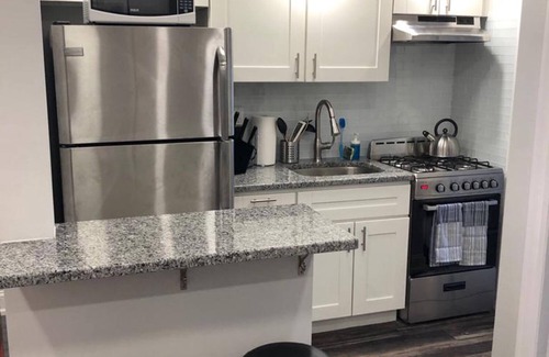 Industry Appartement | 1703 1D · Exceptionnel 1bed Apt / 20 min à NYC-Parking Dispo