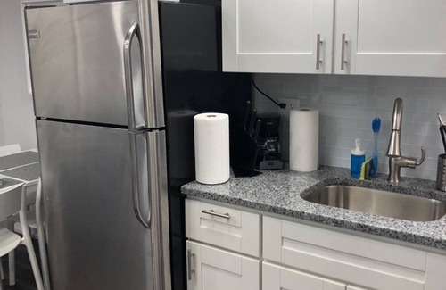 Industry Appartement | 1703 2H · Magnifique 2bed Apt / 20 min à NYC-Parking Dispo