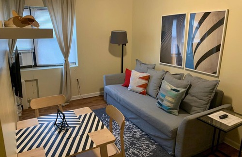 Industry Appartement | 1703 3B · Agréable 2bed Apt-20 min à NYC / Parking Avail.