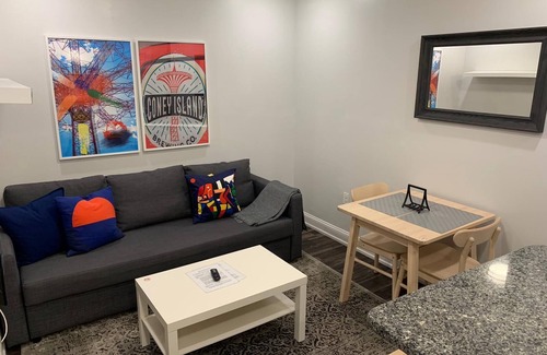 Industry Appartement | 1703 5D · Apt artistique 1bed / 20 min à NYC-Parking Dispo.