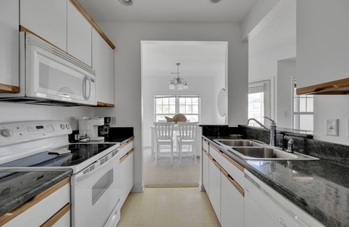 Villages of Five Points Copropriété | 17059 S Brandt Street Unit 3201