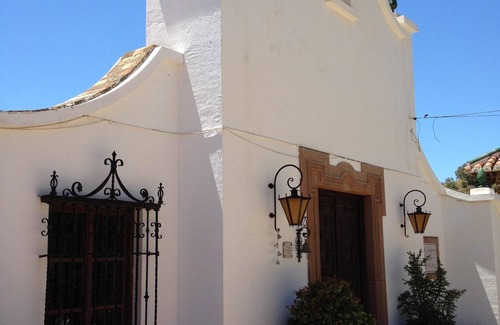Malaga-Este Appartement | Couvent du 17ème siècle offrant des vacances en famille avec piscine, tennis et vue imprenable
